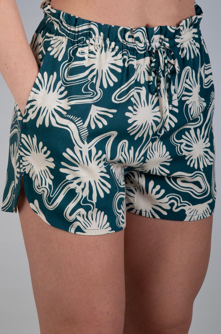 Malti - Ladies Woven Short Lizzard apparel