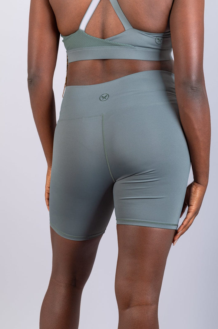 Nuria - Ladies Athetic Short Tight Lizzard apparel