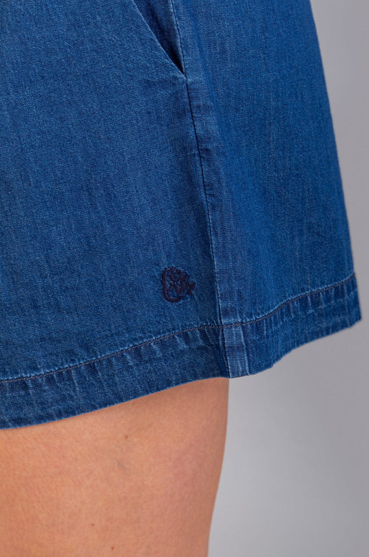 Zafar - Ladies Woven Short Lizzard apparel